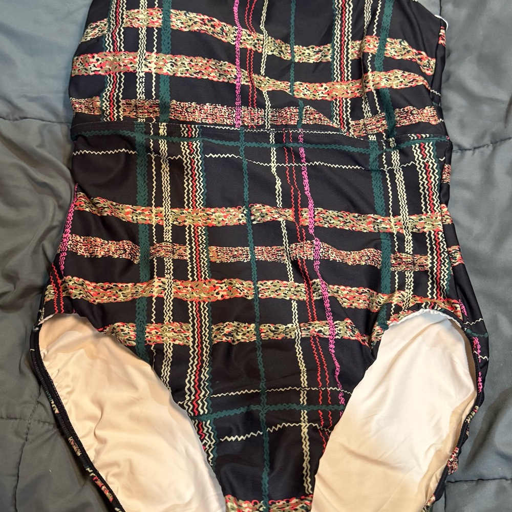 Hermoza Multicolor Patterned Swimwear